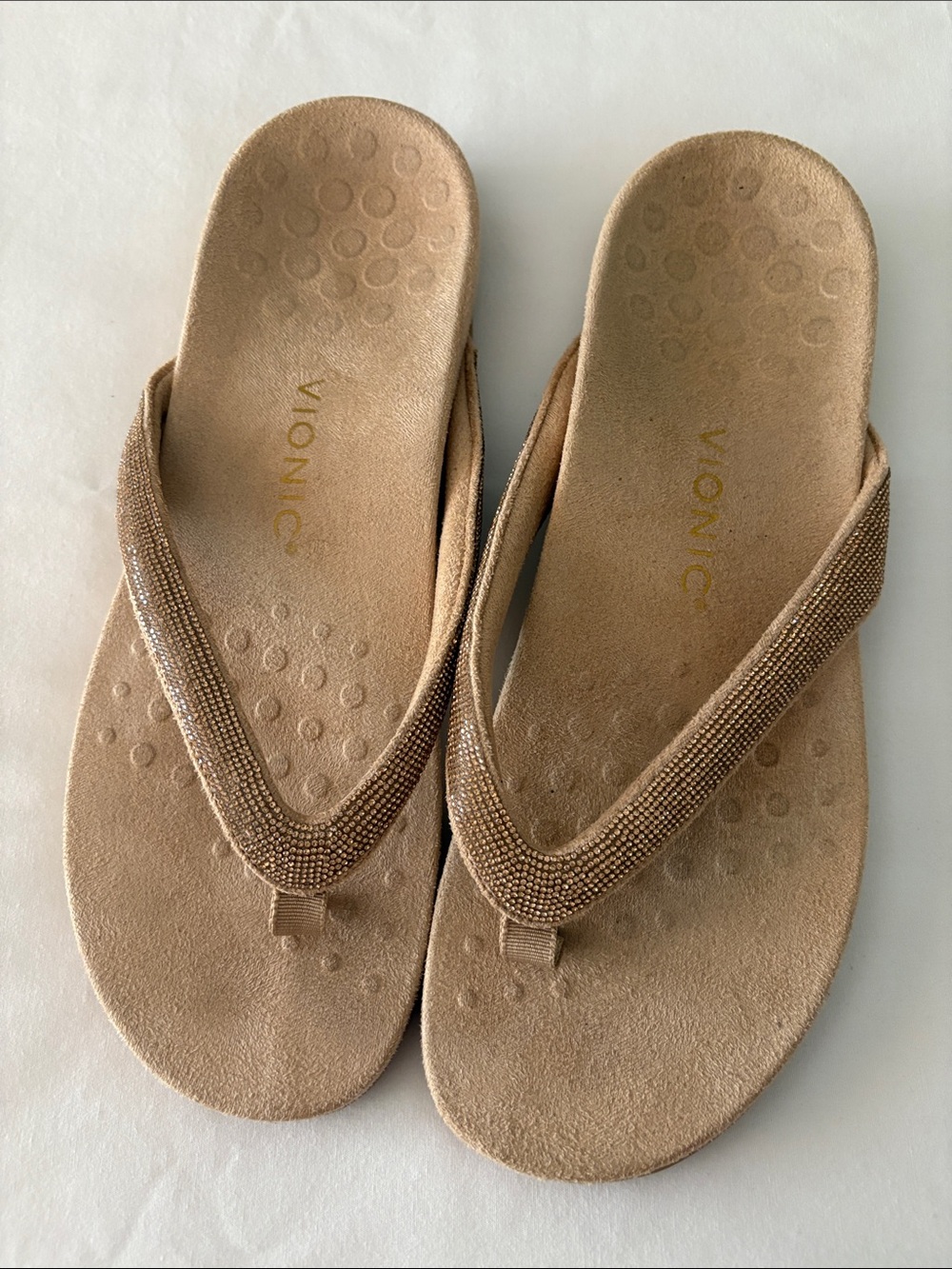 VIONIC Women's Bronze/Tan Beaded Thong Sandals